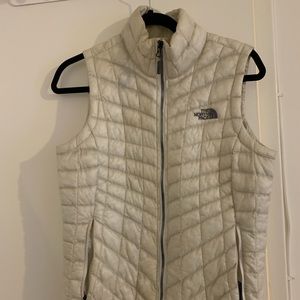 Light weight north face vest